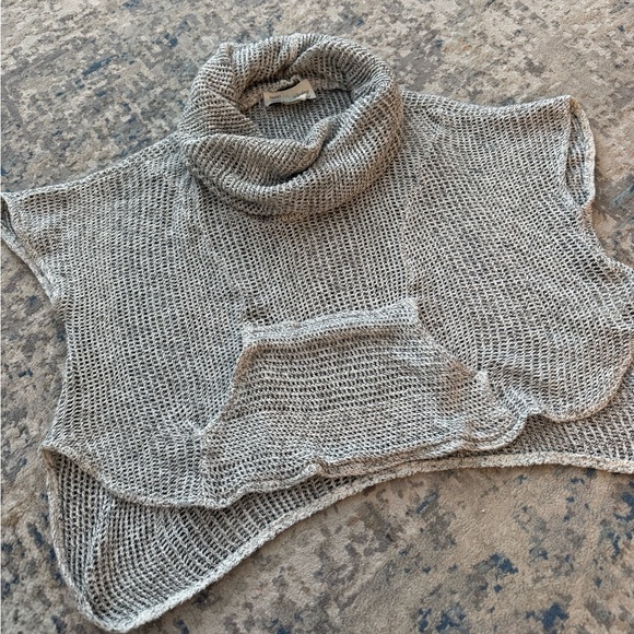 Anthropologie Sweaters - Saturday Sunday Anthropologie Gray Knit Cowl Nexk Poncho top.